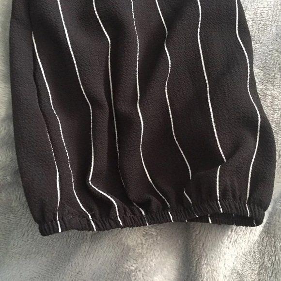 Off The Shoulder Top - Picture 4 of 5